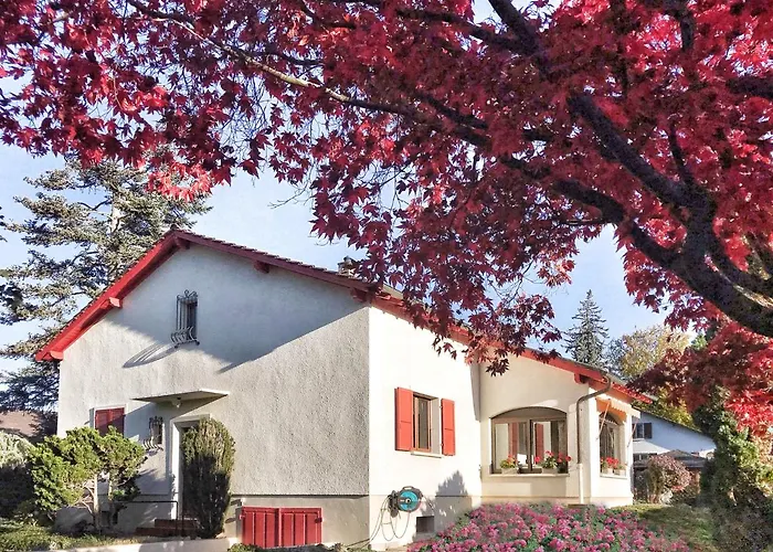 Lindo Lugar - Just A 7 Minute Walk From The Airport