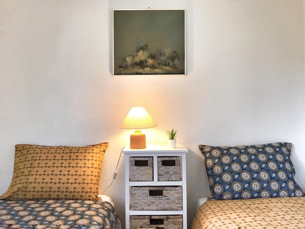 Lindo Lugar - Just A 7 Minute Walk From The Airport *