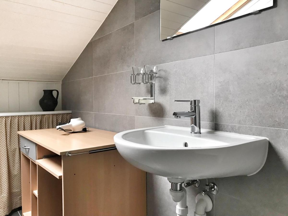 Lindo Lugar - Just A 7 Minute Walk From The Airport Meyrin