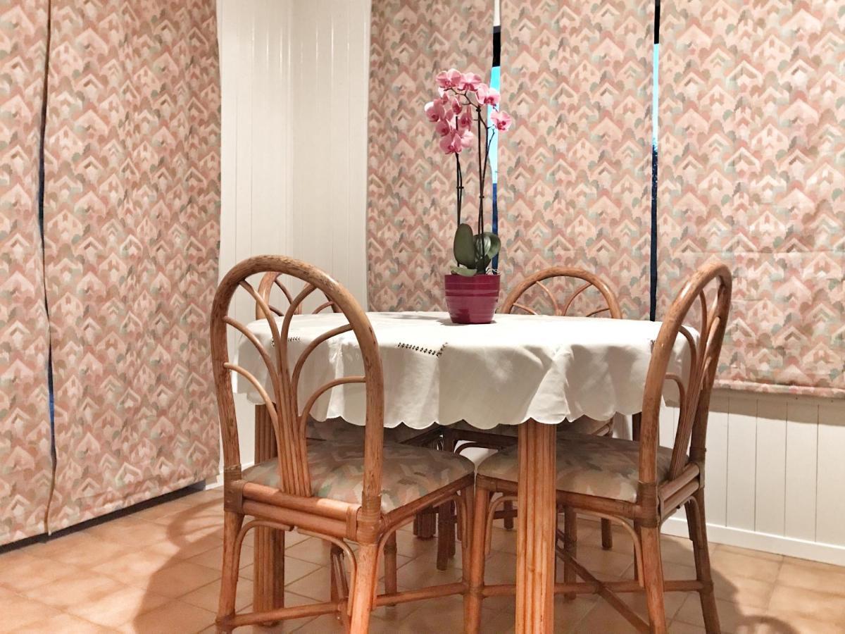 Lindo Lugar - Just A 7 Minute Walk From The Airport Bed & Breakfast Meyrin