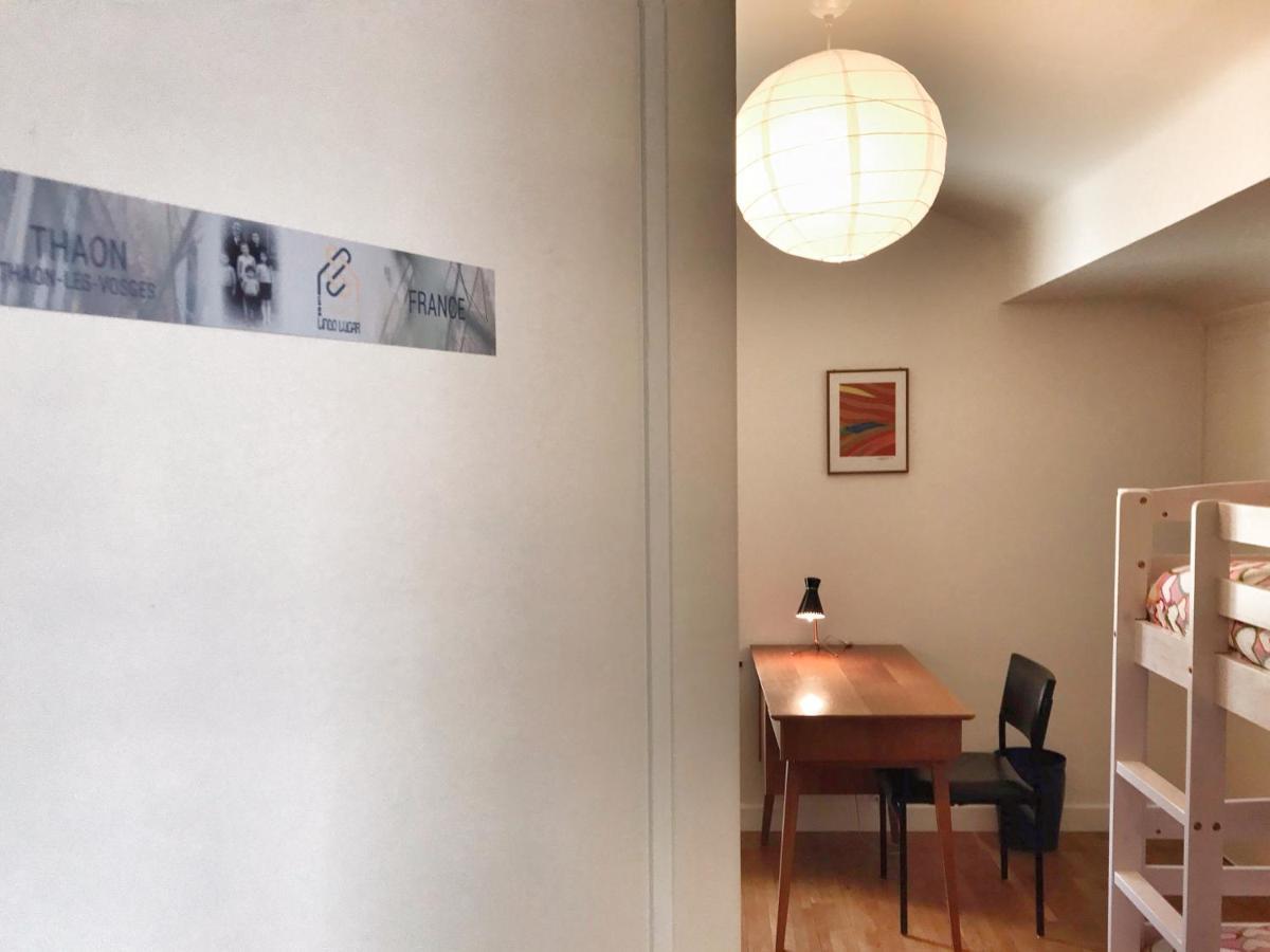 Lindo Lugar - Just A 7 Minute Walk From The Airport Bed & Breakfast
